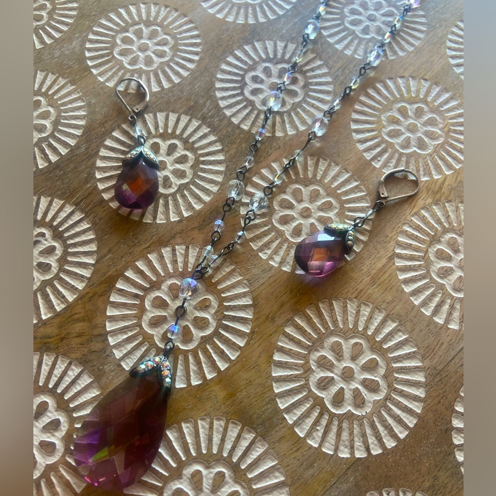 Avon necklace set